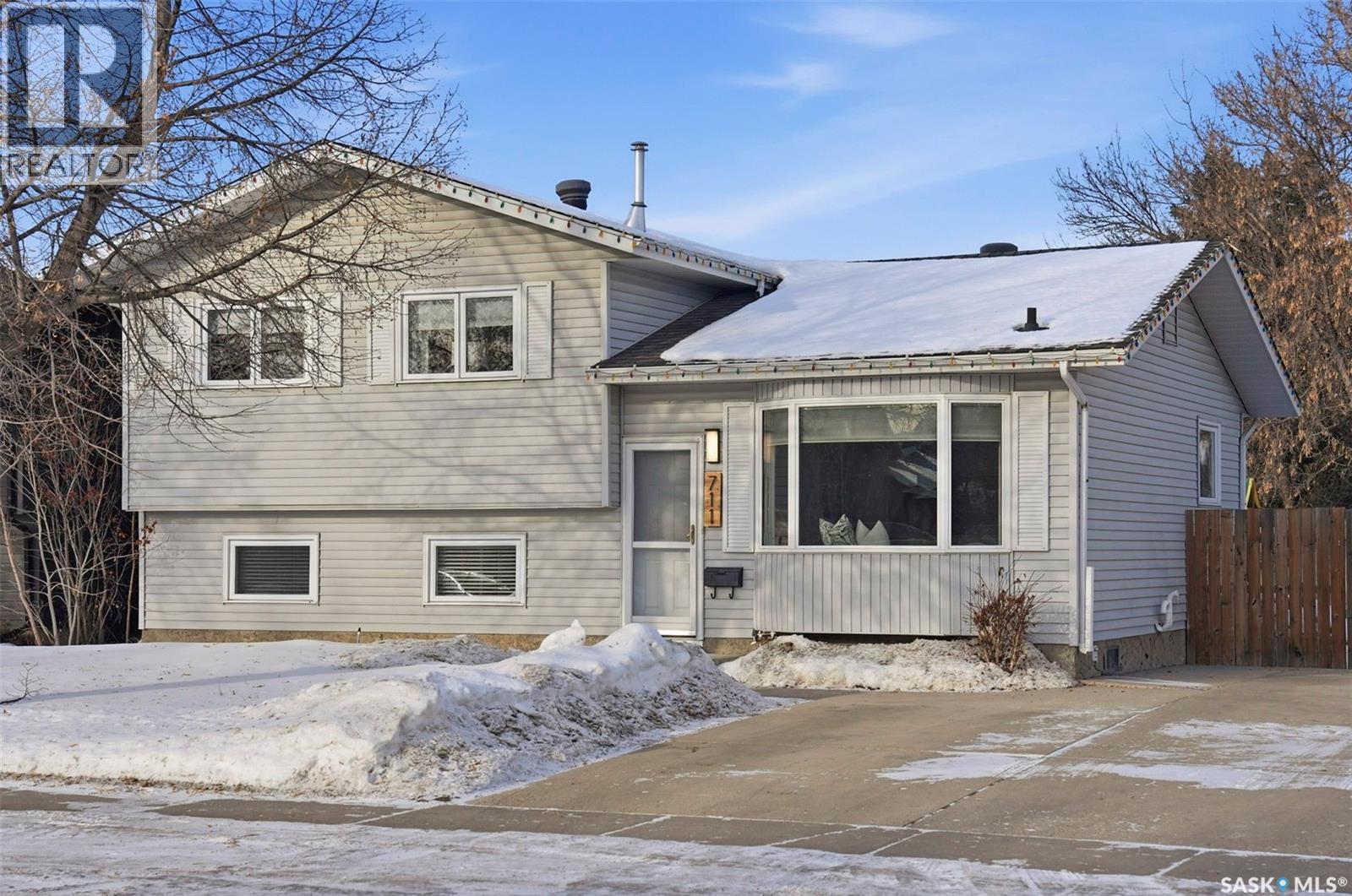 711 Kerr Road, Saskatoon, Saskatchewan  S7N 3R7 - Photo 2 - SK027424