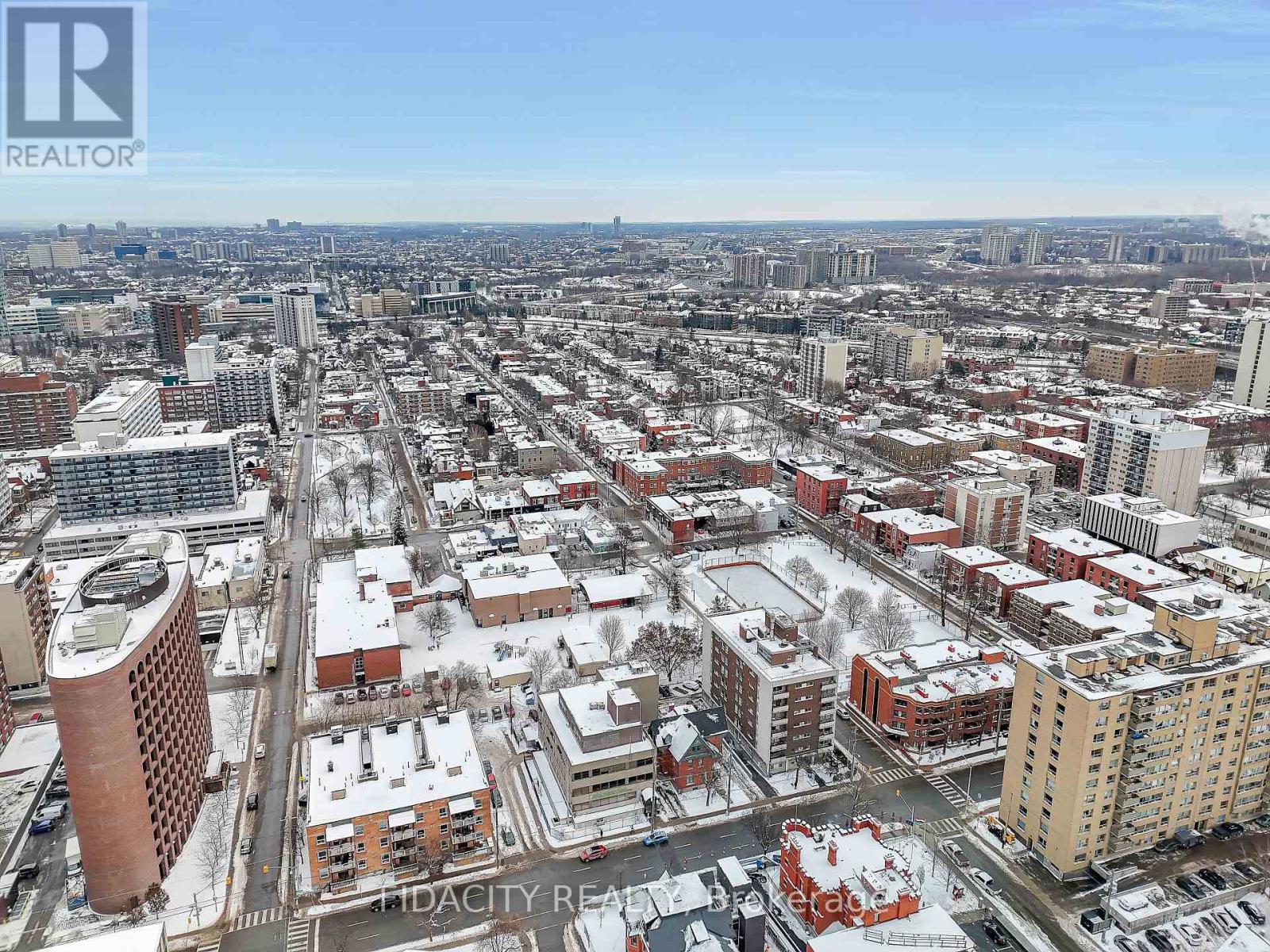 330 Gilmour Street, Ottawa, Ontario  K2P 2P6 - Photo 6 - X12731588