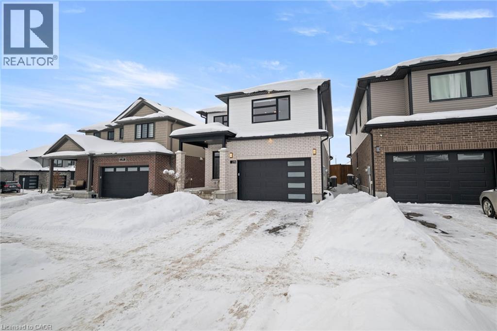 215 Timber Trail Road, Elmira, Ontario  N3B 0C5 - Photo 3 - 40801099