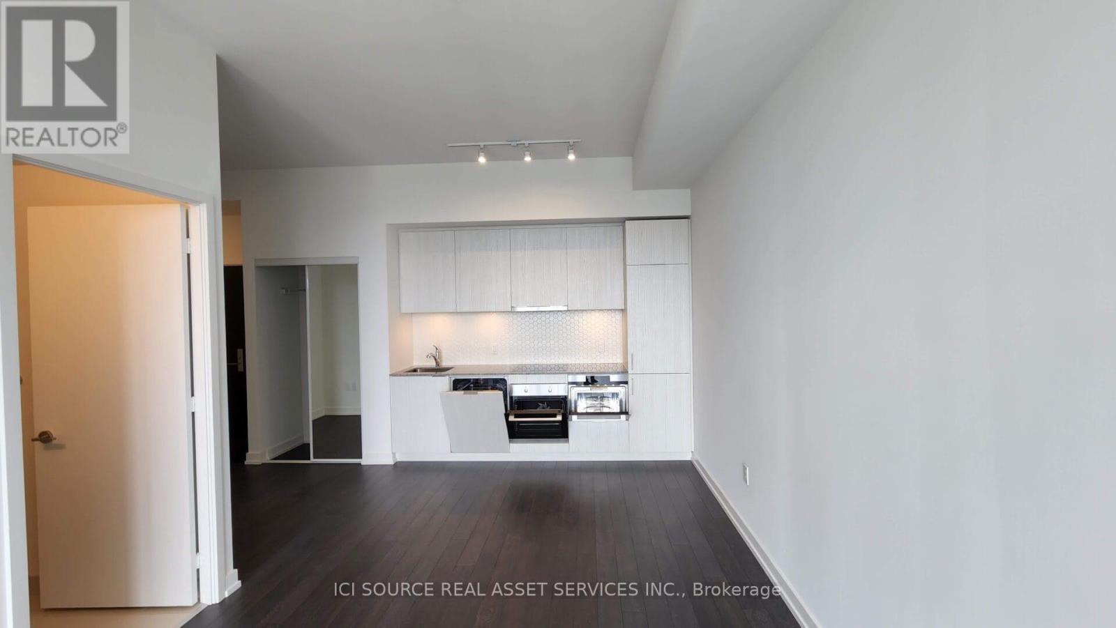 1001 - 158 Front Street E, Toronto, Ontario  M5A 0K9 - Photo 5 - C12731560