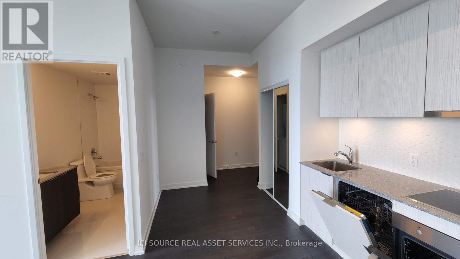 1001 - 158 Front Street E, Toronto, Ontario  M5A 0K9 - Photo 7 - C12731560