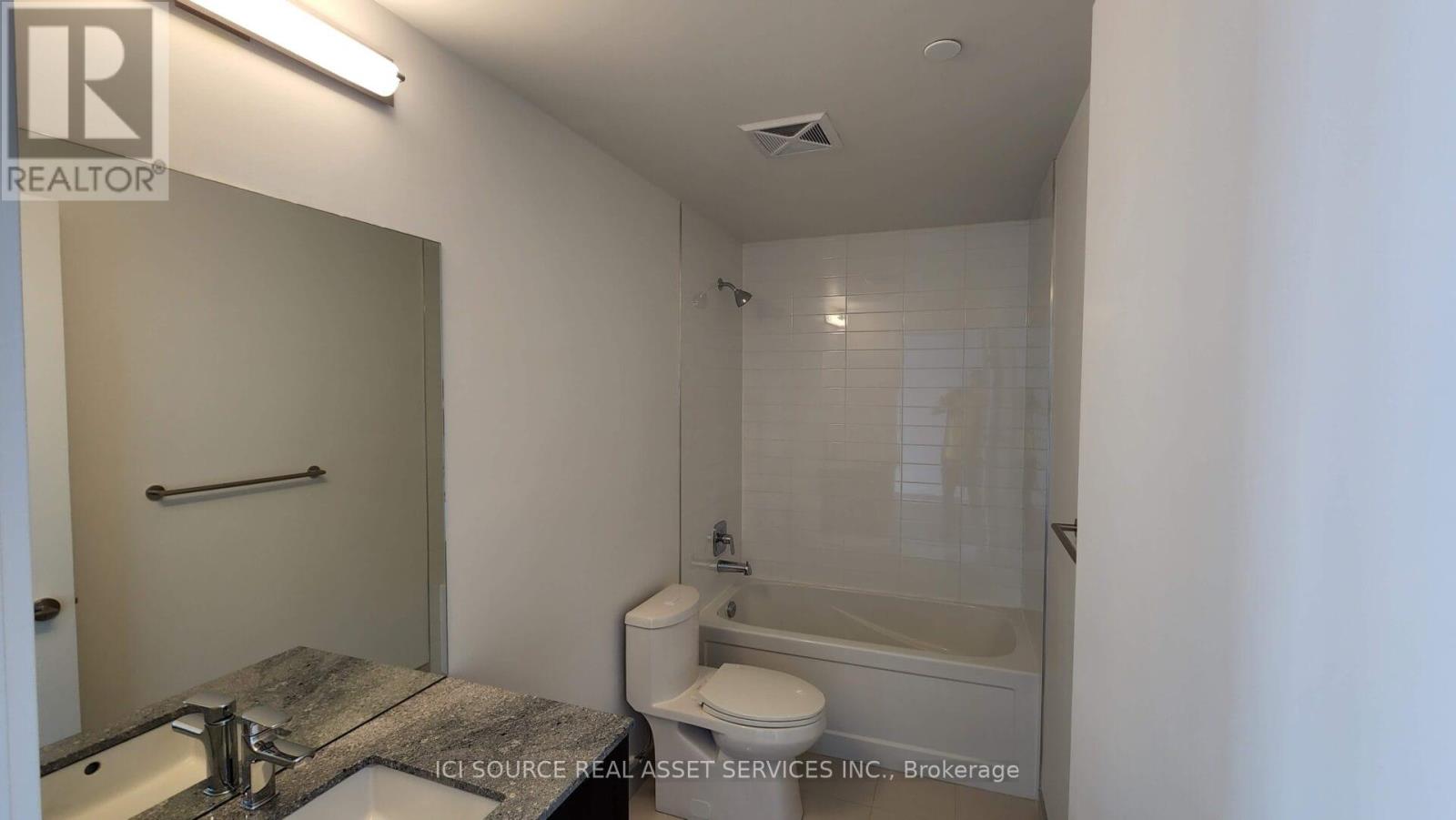 1001 - 158 Front Street E, Toronto, Ontario  M5A 0K9 - Photo 8 - C12731560