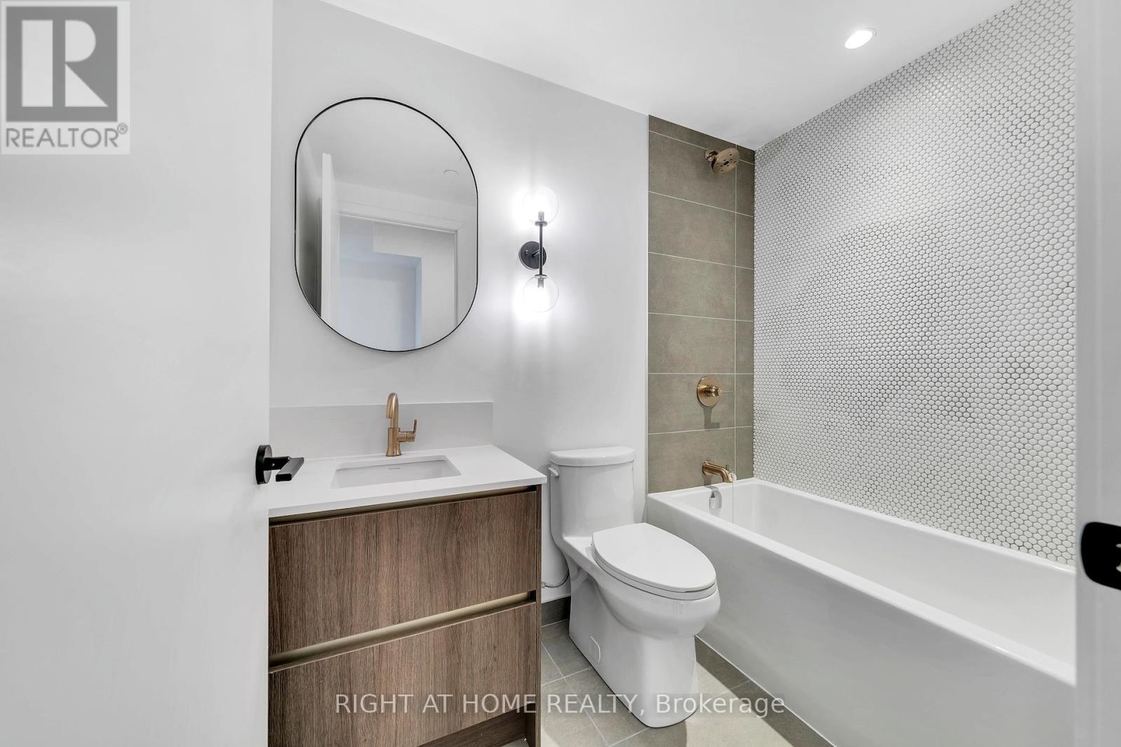 403 - 1285 Queen Street E, Toronto, Ontario  M4L 1C2 - Photo 11 - E12731556