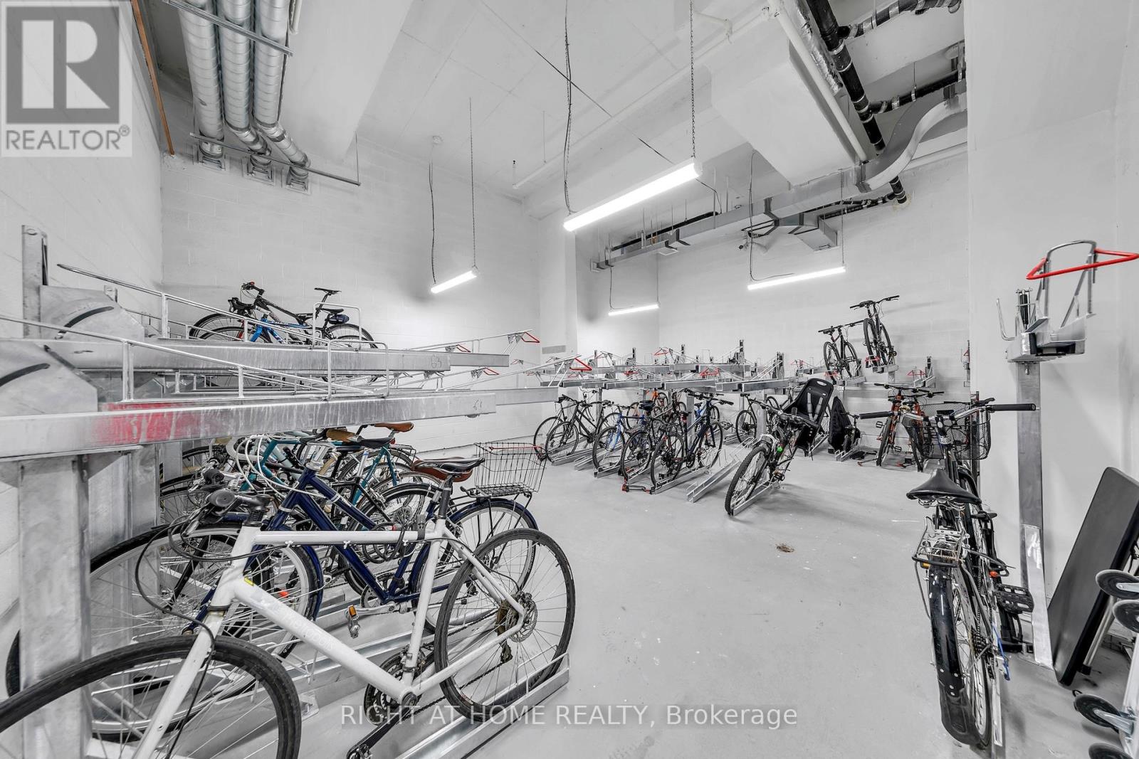 403 - 1285 Queen Street E, Toronto, Ontario  M4L 1C2 - Photo 23 - E12731556