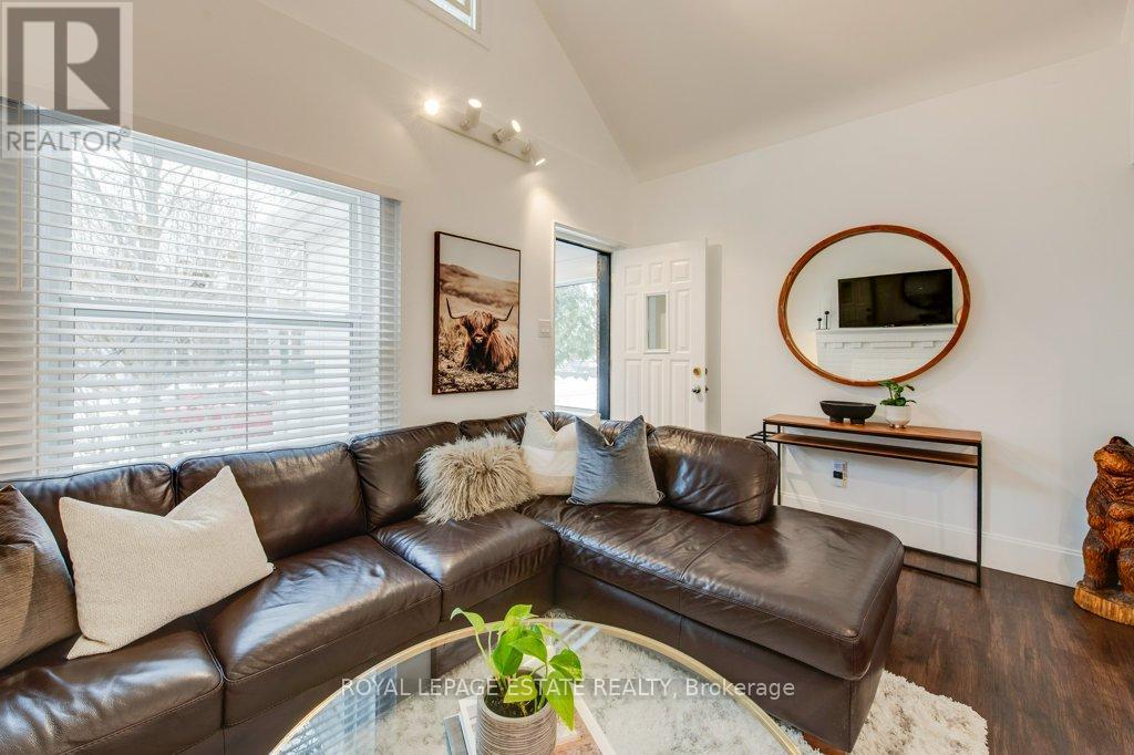 215 Pickering Street, Toronto, Ontario  M4E 3J9 - Photo 4 - E12731578