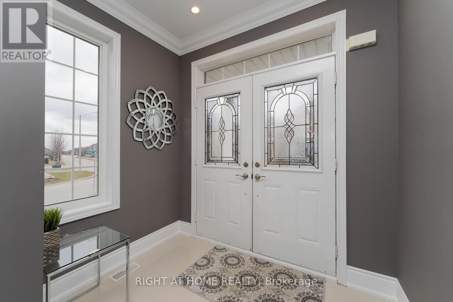 19 Ascalon Drive, Vaughan, Ontario  L6A 0M5 - Photo 2 - N12731584