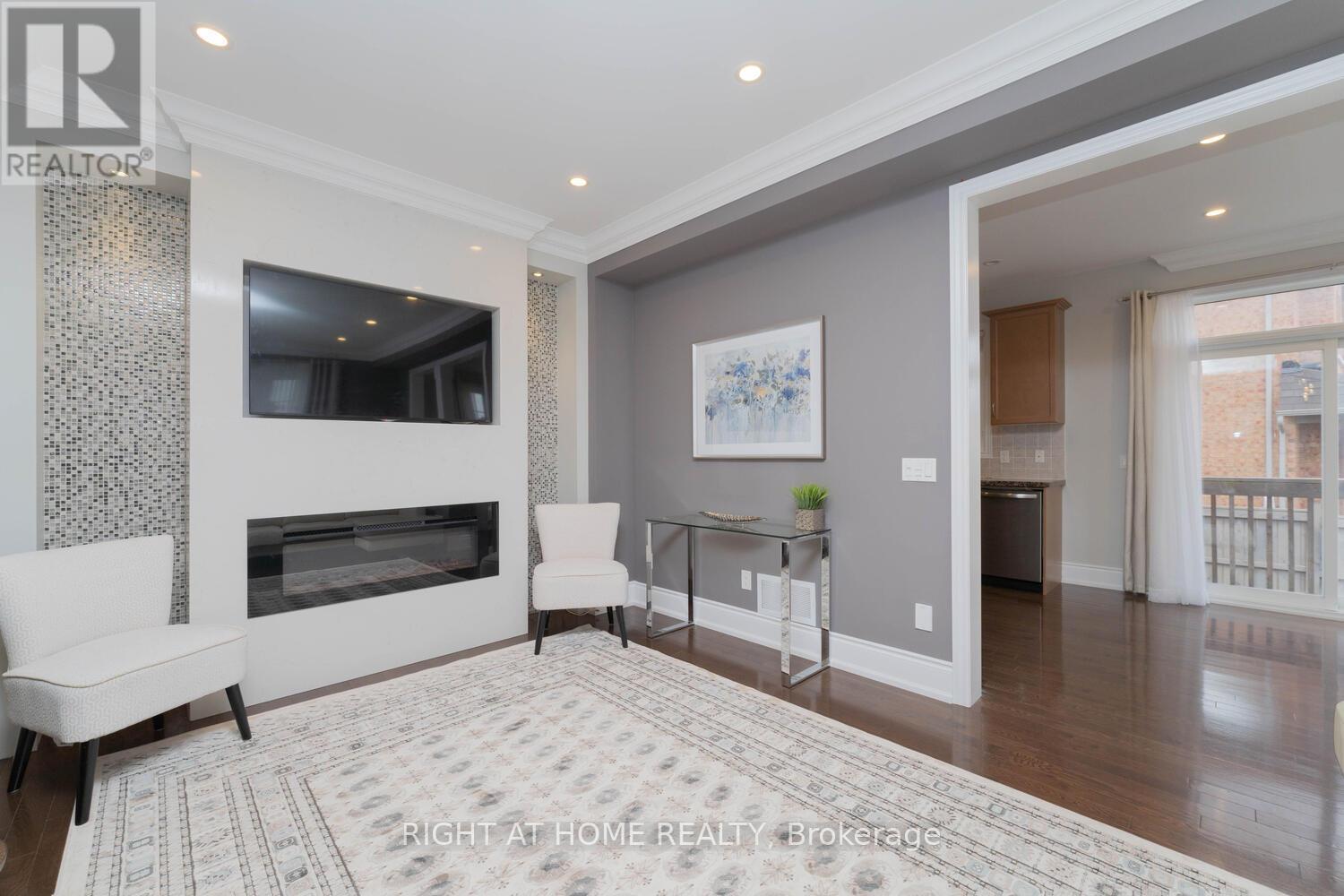 19 Ascalon Drive, Vaughan, Ontario  L6A 0M5 - Photo 6 - N12731584