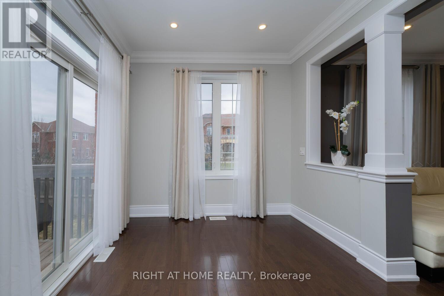 19 Ascalon Drive, Vaughan, Ontario  L6A 0M5 - Photo 8 - N12731584