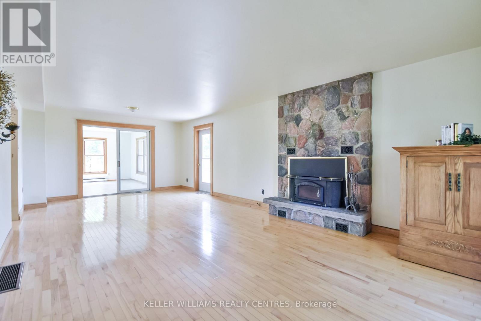 2928 12 Line N, Oro-Medonte, Ontario  L0K 1E0 - Photo 14 - S12731582