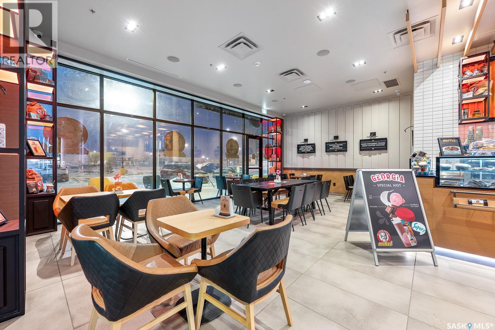 2075 Prince Of Wales Drive, Regina, Saskatchewan  S4V 3A6 - Photo 11 - SK027375