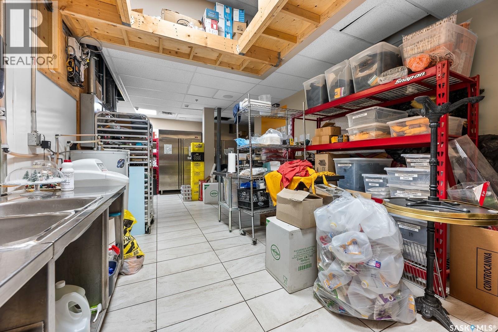 2075 Prince Of Wales Drive, Regina, Saskatchewan  S4V 3A6 - Photo 16 - SK027375