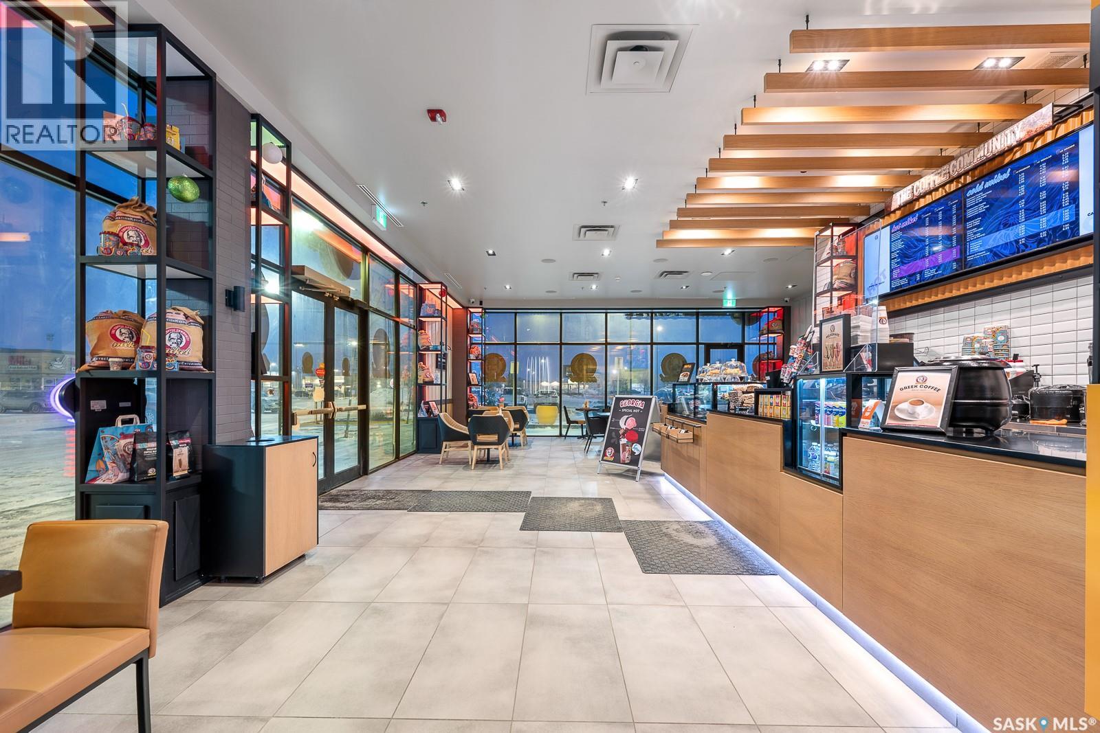 2075 Prince Of Wales Drive, Regina, Saskatchewan  S4V 3A6 - Photo 5 - SK027375