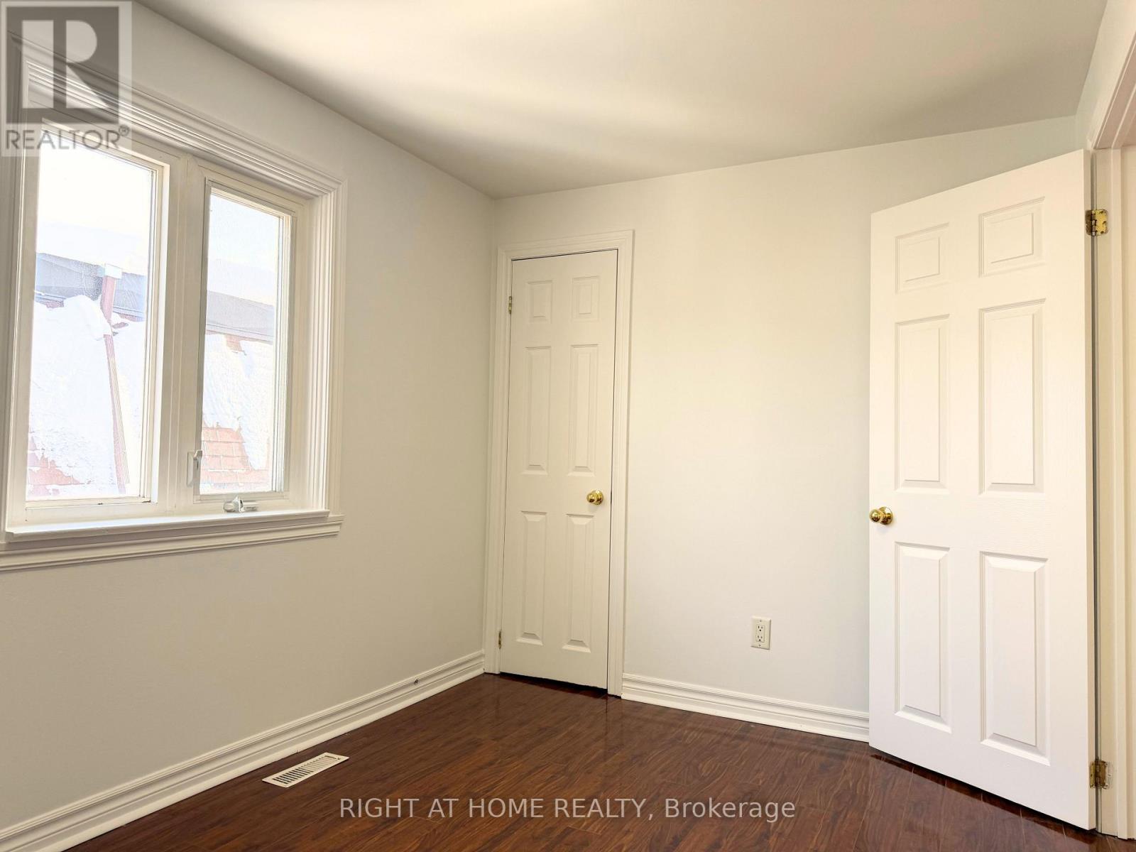 128 Townhouse Crescent, Brampton, Ontario  L6W 3C5 - Photo 14 - W12731566