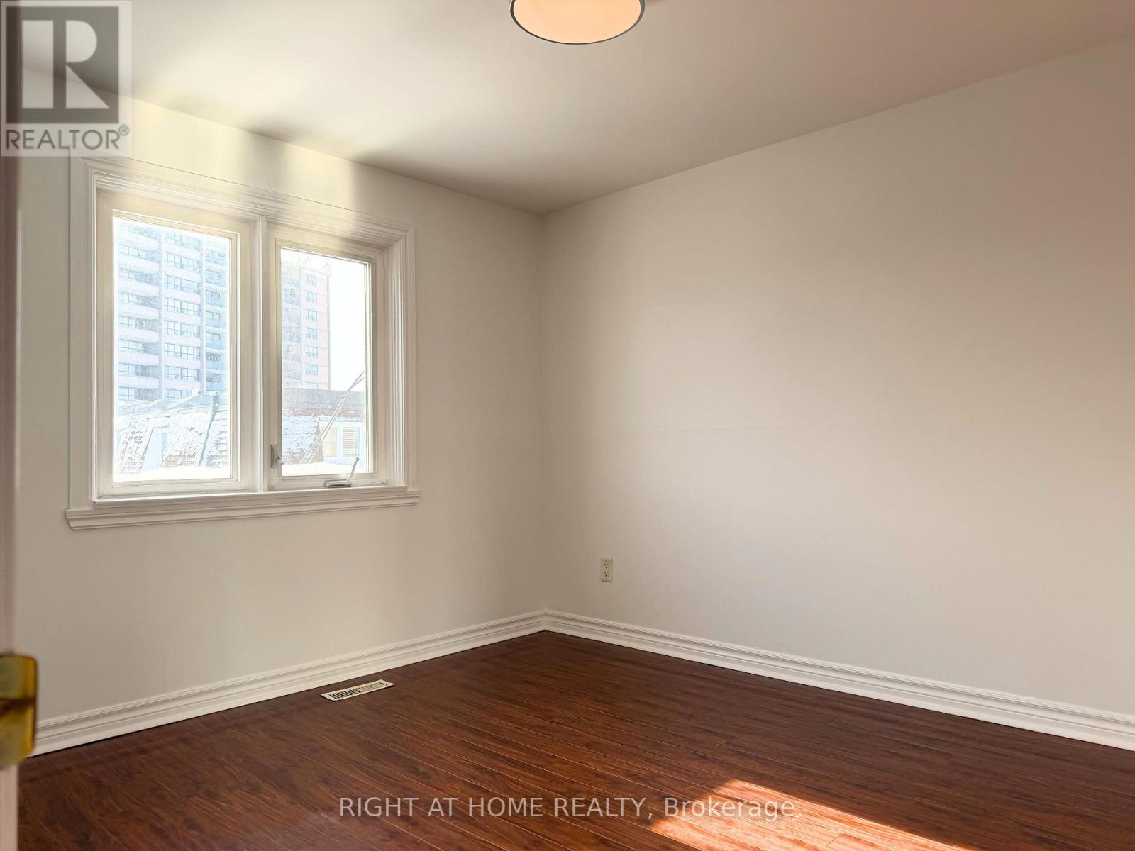 128 Townhouse Crescent, Brampton, Ontario  L6W 3C5 - Photo 15 - W12731566