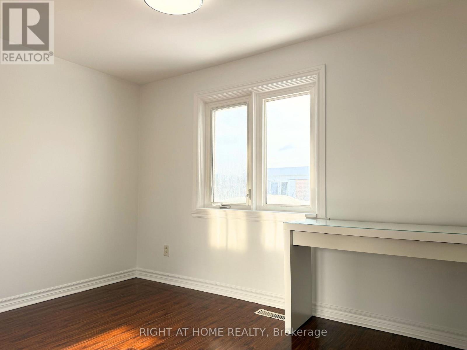 128 Townhouse Crescent, Brampton, Ontario  L6W 3C5 - Photo 18 - W12731566