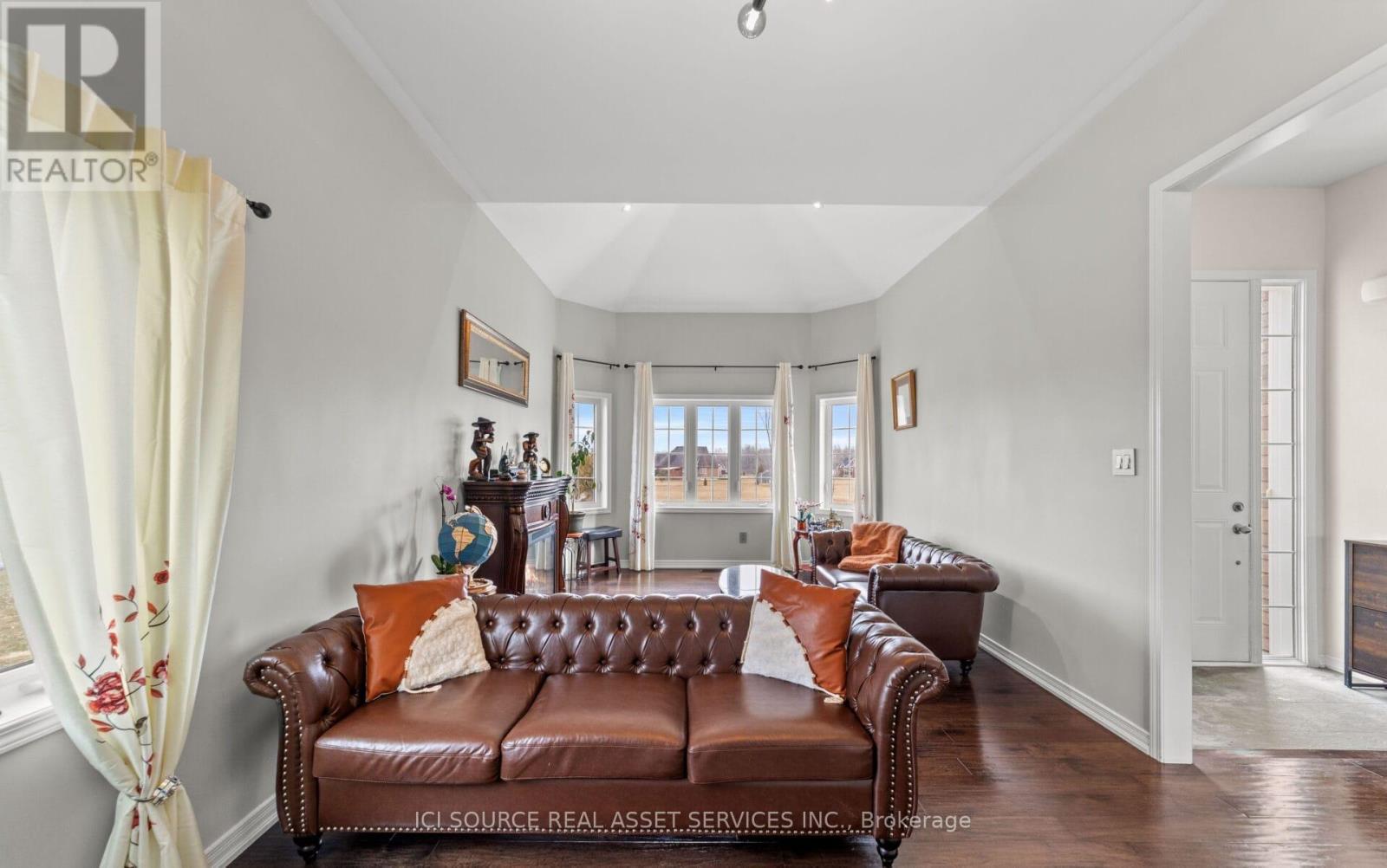 50 Songbird Crescent, Kawartha Lakes, Ontario  K9V 0A9 - Photo 15 - X12731580