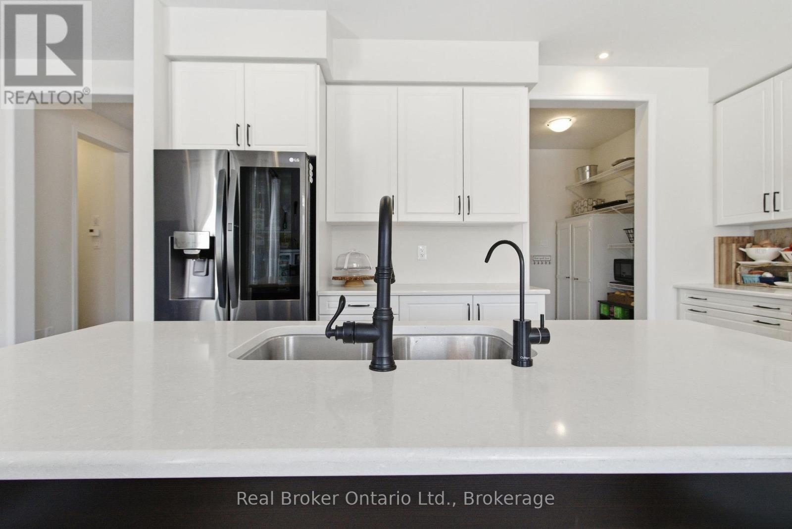 298 Dolman Street, Woolwich, Ontario  N0B 1M0 - Photo 7 - X12731596