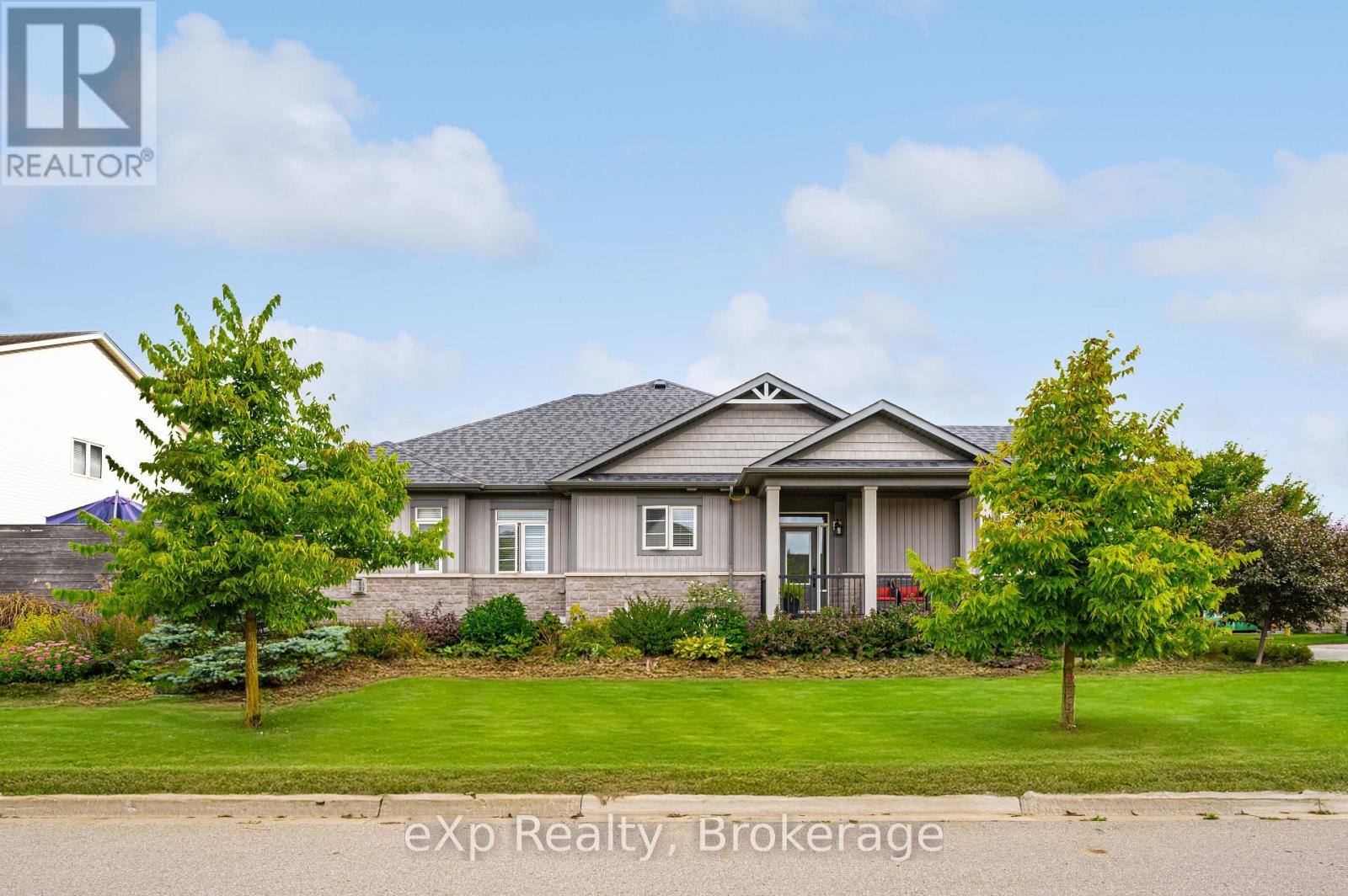 26 Middleton Avenue, Centre Wellington, Ontario  N1M 0G2 - Photo 2 - X12731598