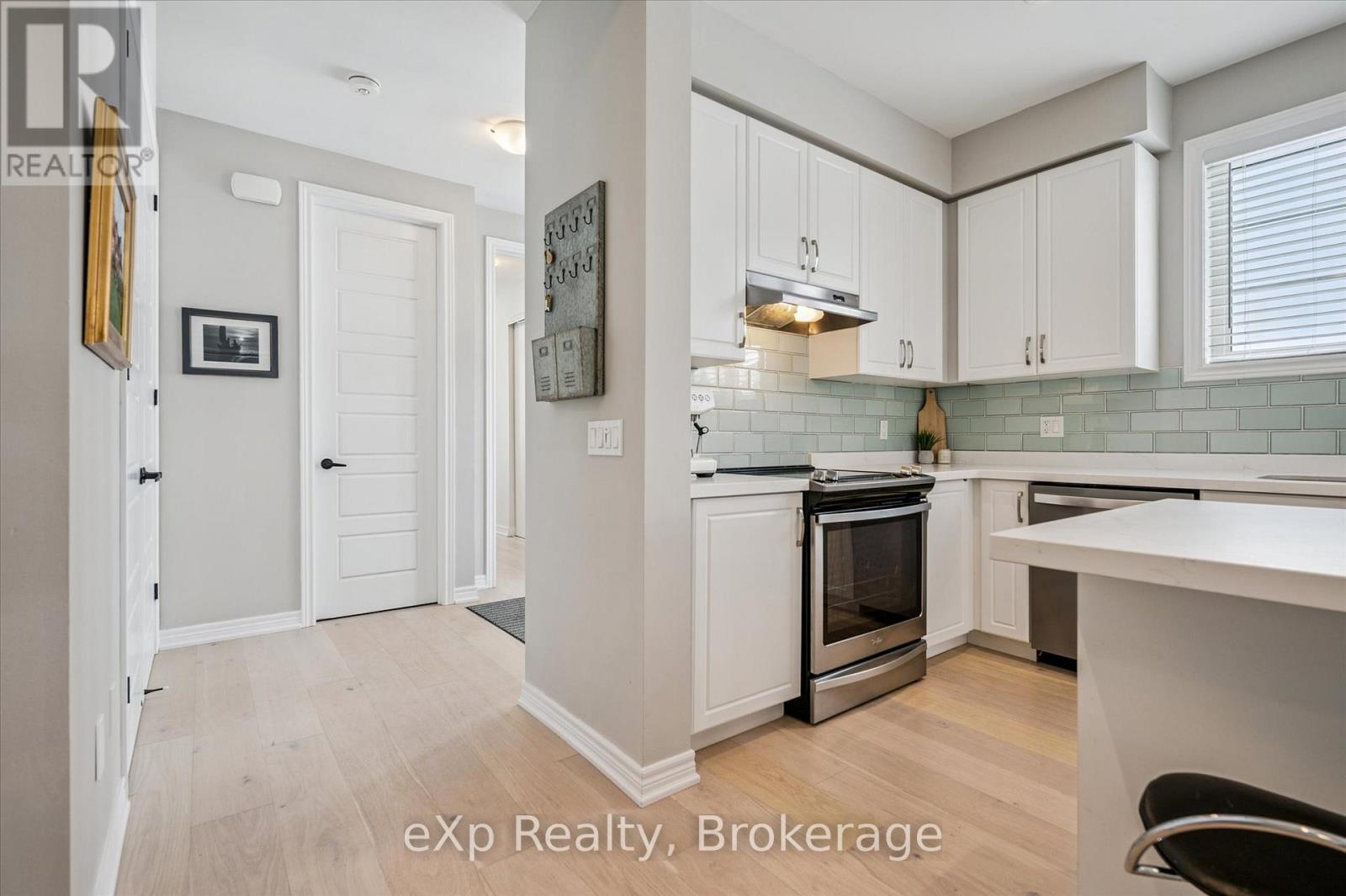 26 Middleton Avenue, Centre Wellington, Ontario  N1M 0G2 - Photo 23 - X12731598