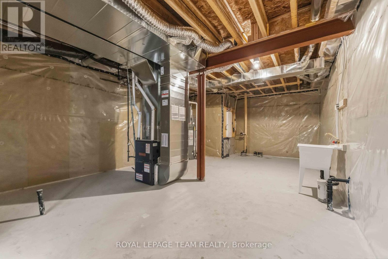 39 Osler Street, Ottawa, Ontario  K2W 0L9 - Photo 18 - X12145429