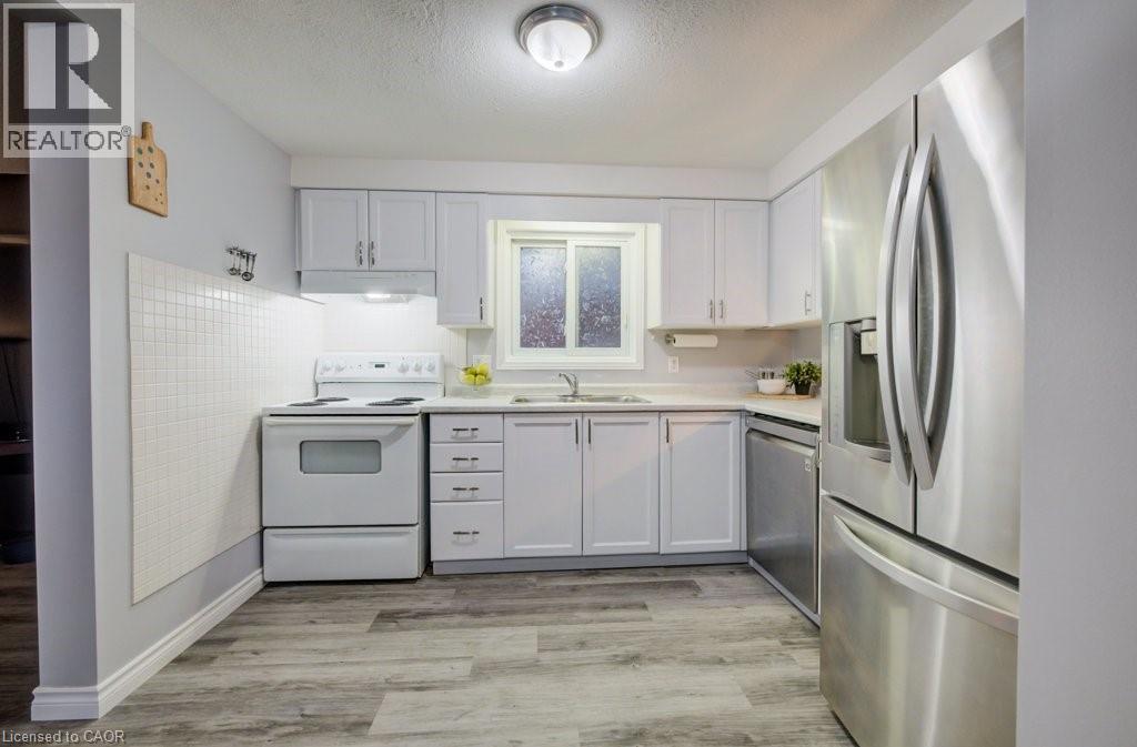 33 Orchid Crescent, Kitchener, Ontario  N2E 3N3 - Photo 12 - 40797408