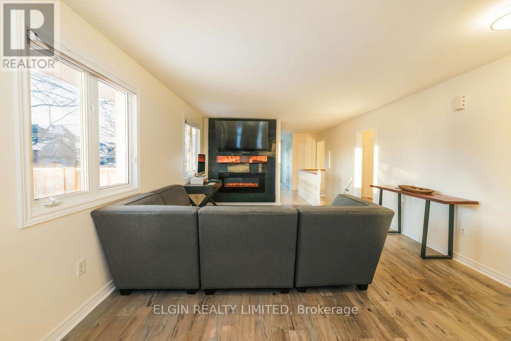 599 Wellington Street, St. Thomas, Ontario  N5R 6G4 - Photo 4 - X12731676