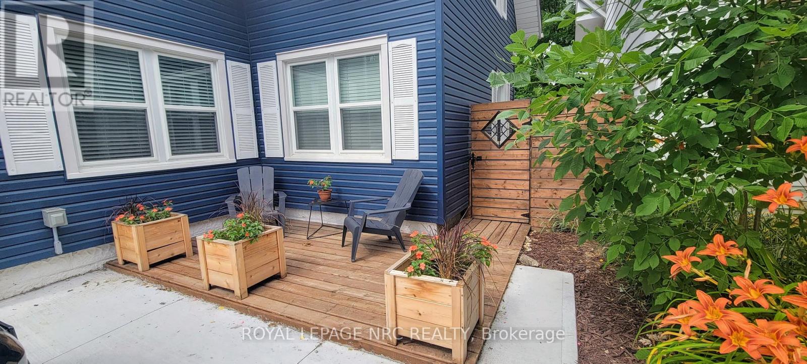 Upper - 243 Derby Road, Fort Erie, Ontario  L0S 1B0 - Photo 1 - X12731678