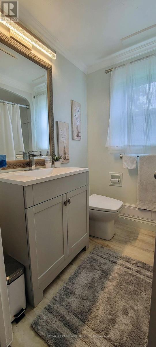 Upper - 243 Derby Road, Fort Erie, Ontario  L0S 1B0 - Photo 10 - X12731678