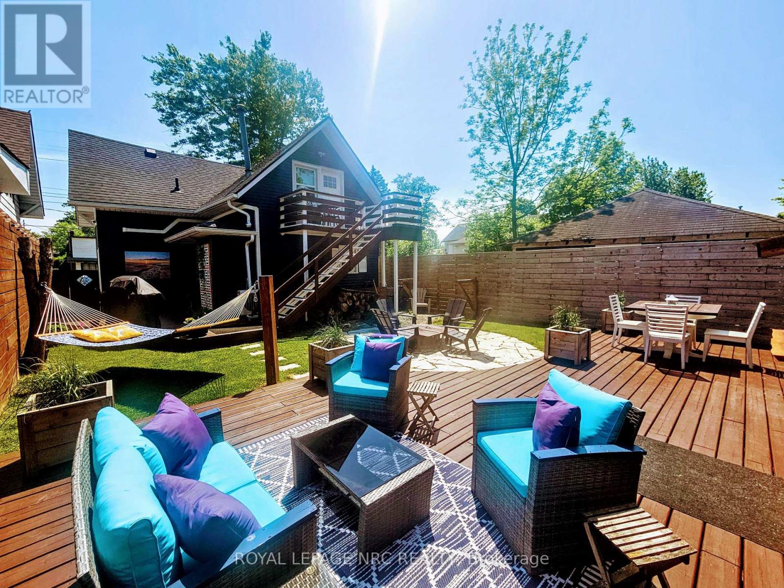 Upper - 243 Derby Road, Fort Erie, Ontario  L0S 1B0 - Photo 2 - X12731678