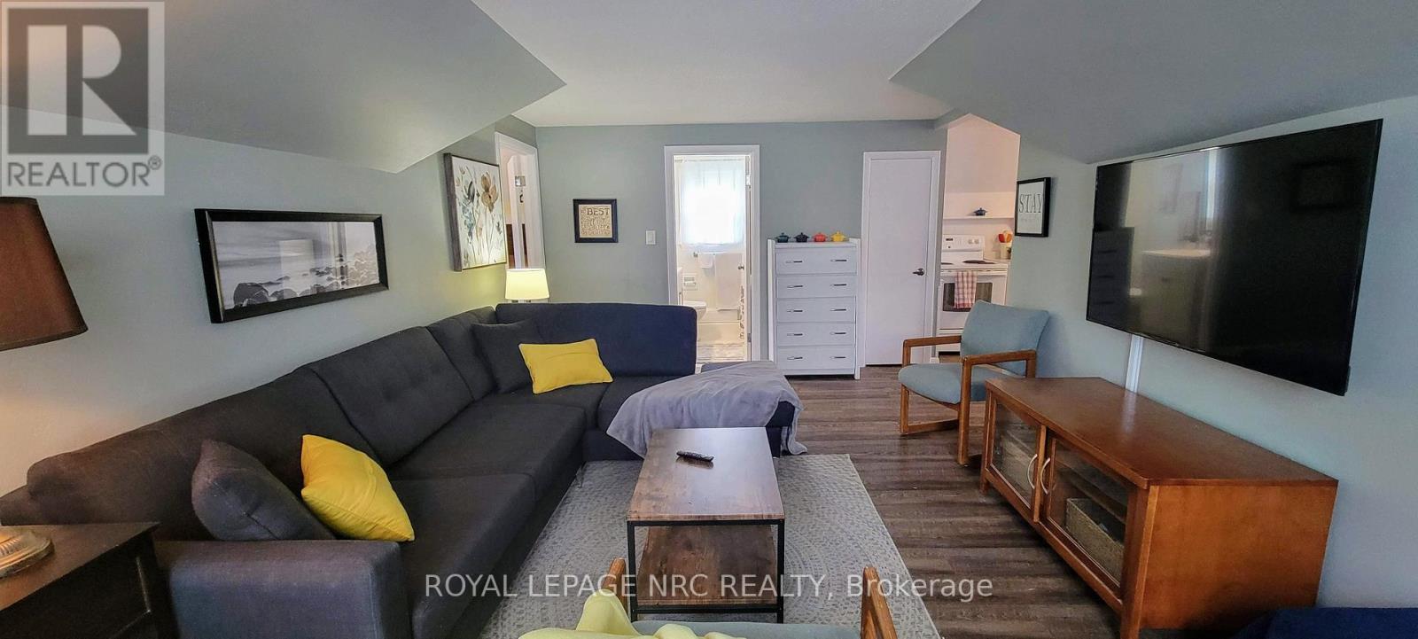 Upper - 243 Derby Road, Fort Erie, Ontario  L0S 1B0 - Photo 6 - X12731678