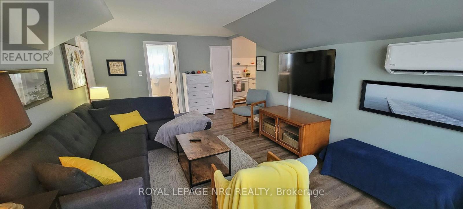 Upper - 243 Derby Road, Fort Erie, Ontario  L0S 1B0 - Photo 7 - X12731678