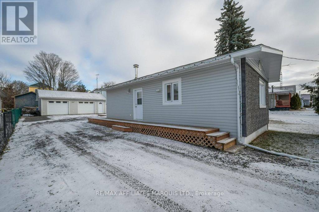 25 Church Street, North Stormont, Ontario  K0C 1W0 - Photo 3 - X12275177