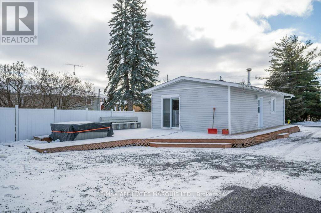 25 Church Street, North Stormont, Ontario  K0C 1W0 - Photo 2 - X12275177