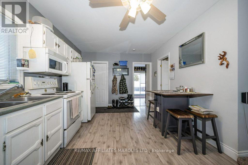 25 Church Street, North Stormont, Ontario  K0C 1W0 - Photo 9 - X12275177