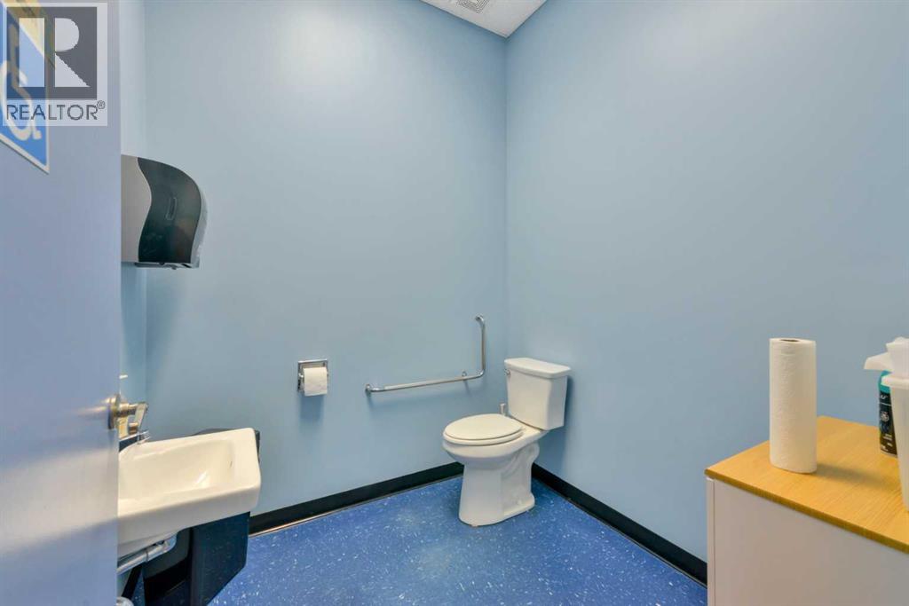 110, 4828 53 Street, Red Deer, Alberta  T4N 2E8 - Photo 8 - A2201844
