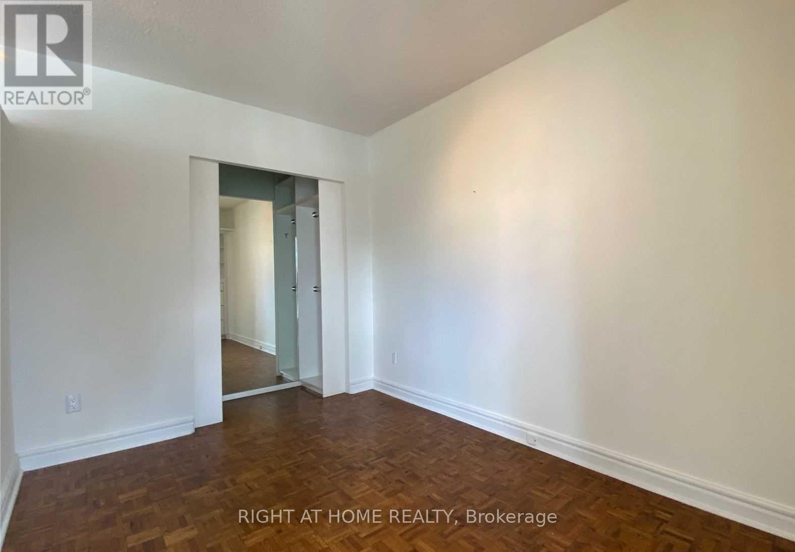 3025 - 33 Harbour Square, Toronto, Ontario  M5J 2G2 - Photo 6 - C12731624