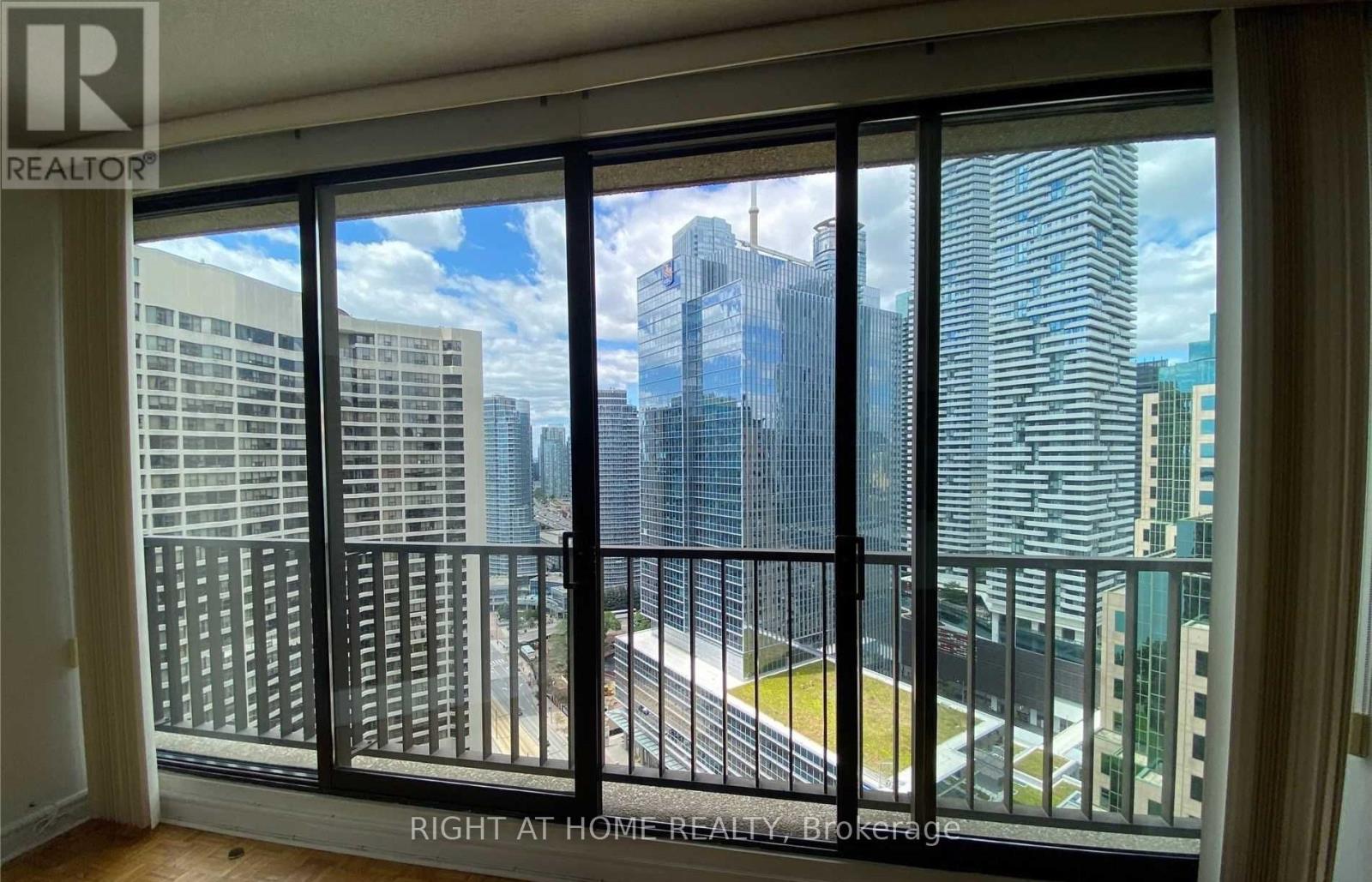 3025 - 33 Harbour Square, Toronto, Ontario  M5J 2G2 - Photo 7 - C12731624