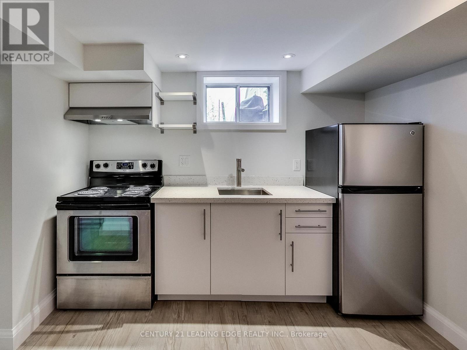 B - 491 Cosburn Avenue, Toronto, Ontario  M4J 2N7 - Photo 2 - E12731670