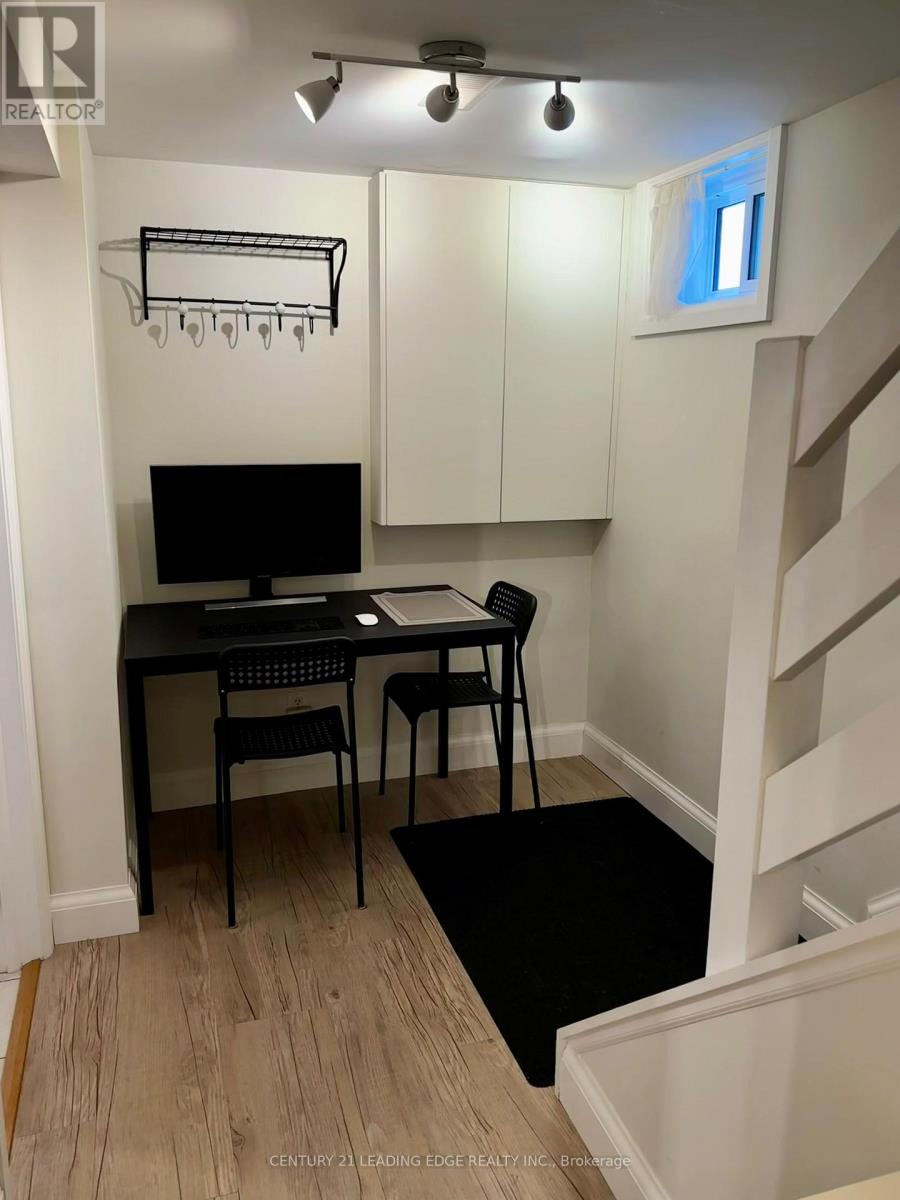 B - 491 Cosburn Avenue, Toronto, Ontario  M4J 2N7 - Photo 6 - E12731670