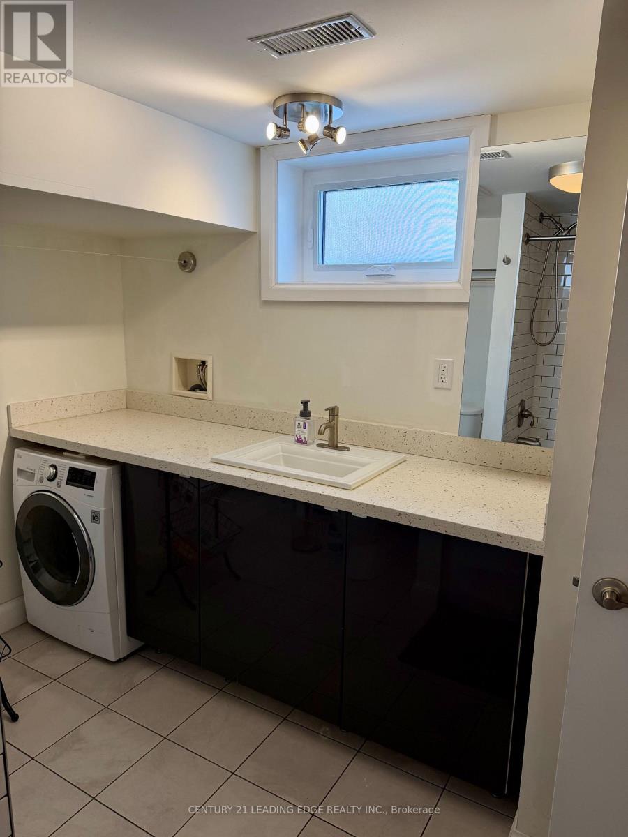 B - 491 Cosburn Avenue, Toronto, Ontario  M4J 2N7 - Photo 8 - E12731670