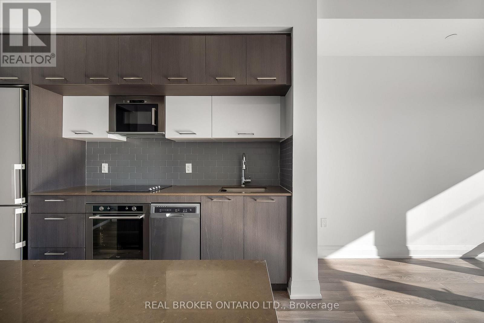 326 - 4800 HIGHWAY 7, Vaughan, Ontario