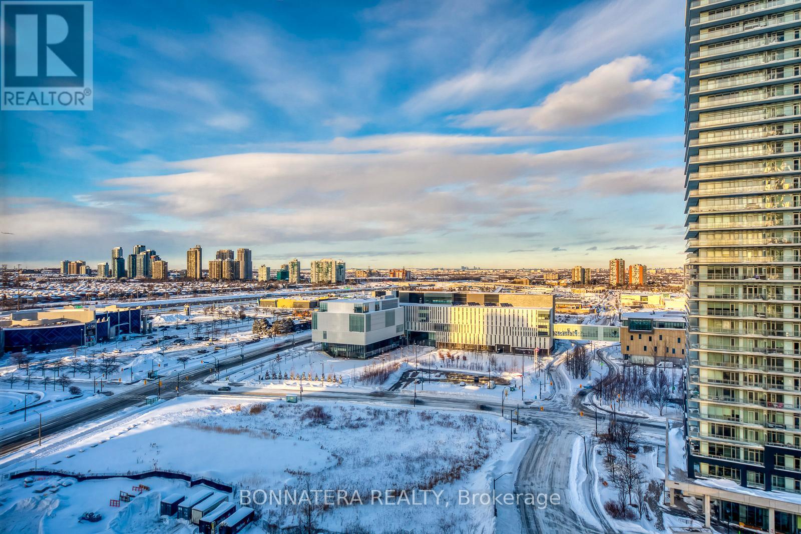 1304 - 395 Square One Drive, Mississauga, Ontario  L5B 0P6 - Photo 11 - W12731652