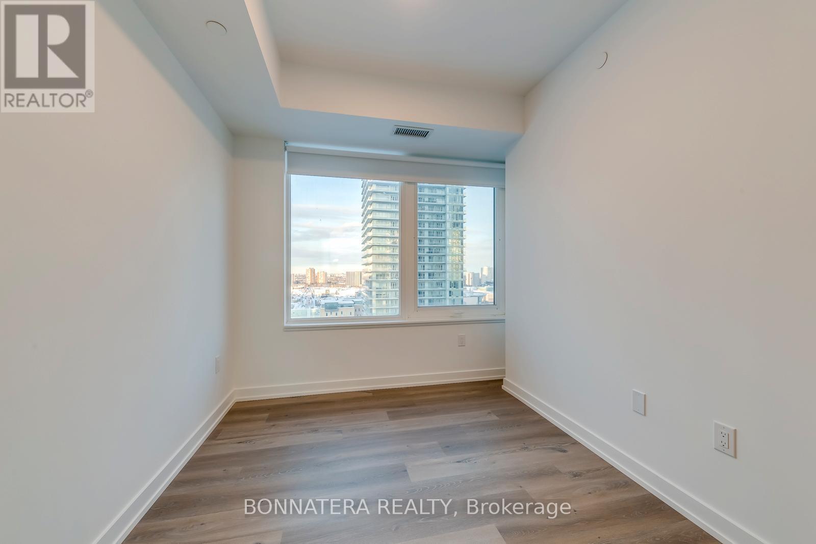 1304 - 395 Square One Drive, Mississauga, Ontario  L5B 0P6 - Photo 22 - W12731652