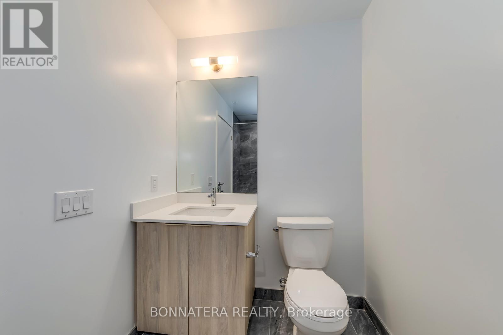 1304 - 395 Square One Drive, Mississauga, Ontario  L5B 0P6 - Photo 27 - W12731652