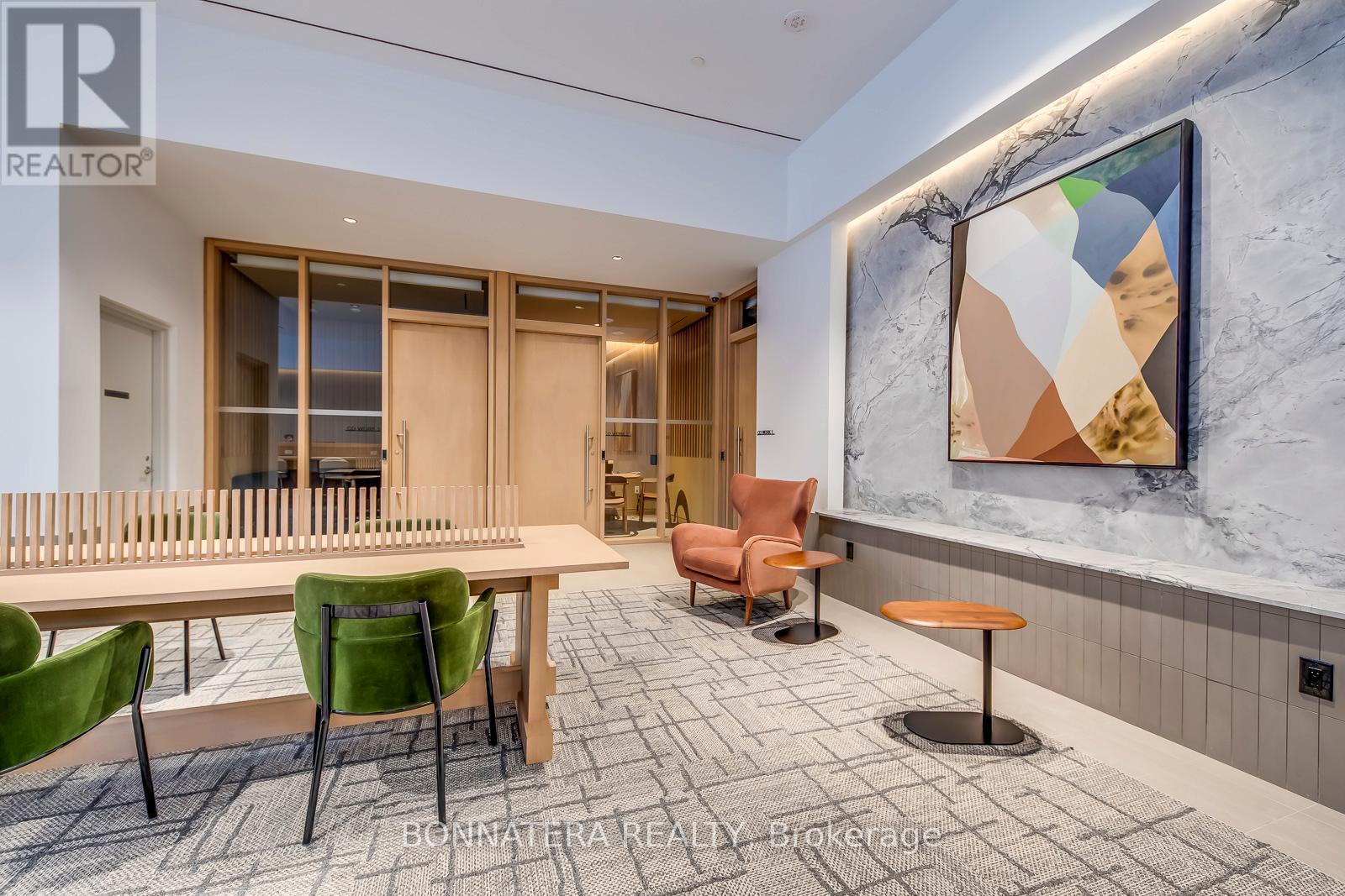 1304 - 395 Square One Drive, Mississauga, Ontario  L5B 0P6 - Photo 30 - W12731652