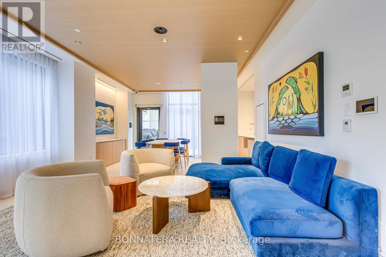 1304 - 395 Square One Drive, Mississauga, Ontario  L5B 0P6 - Photo 34 - W12731652