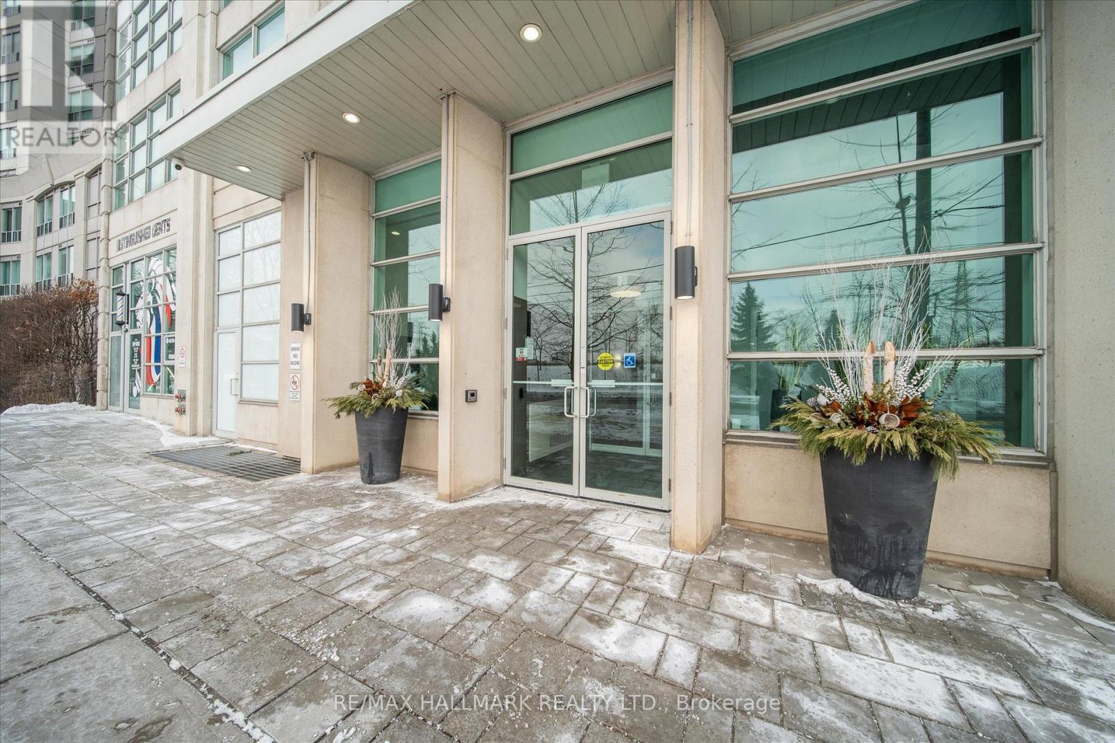 801 - 2067 Lake Shore Boulevard W, Toronto, Ontario  M8V 4B8 - Photo 4 - W12731660