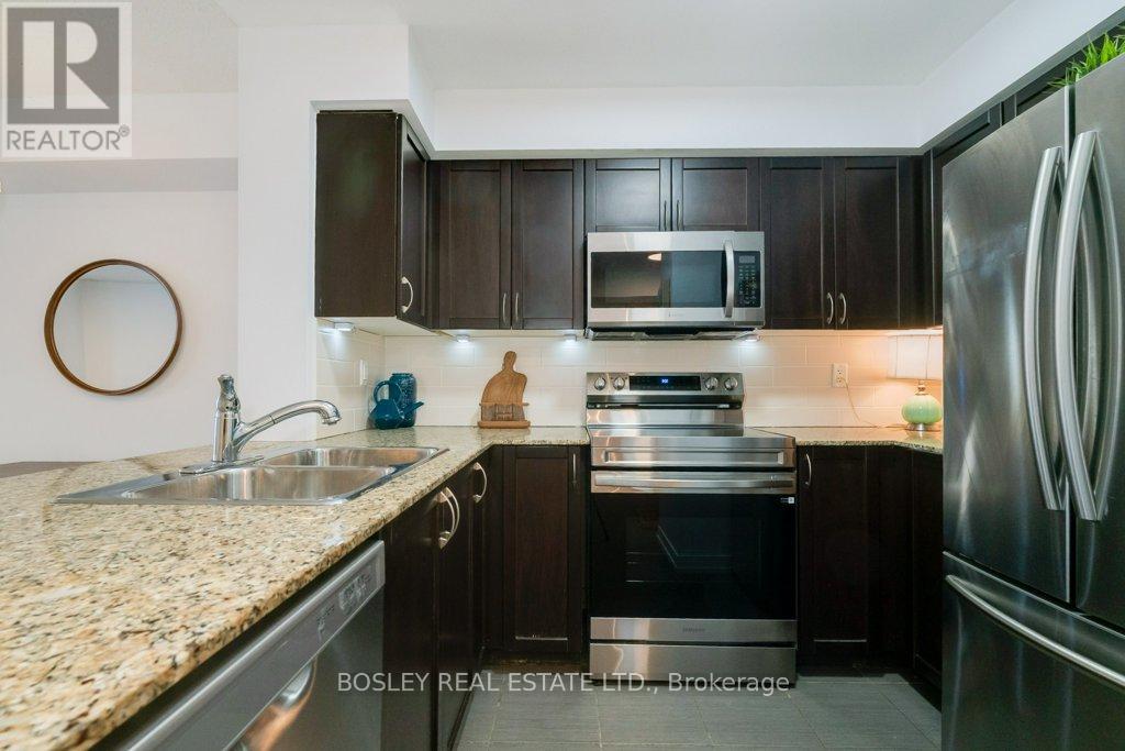 810 - 812 Lansdowne Avenue, Toronto, Ontario  M6H 4K5 - Photo 11 - W12731664