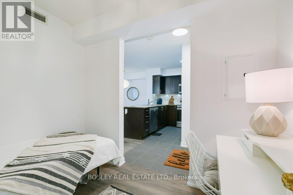 810 - 812 Lansdowne Avenue, Toronto, Ontario  M6H 4K5 - Photo 14 - W12731664