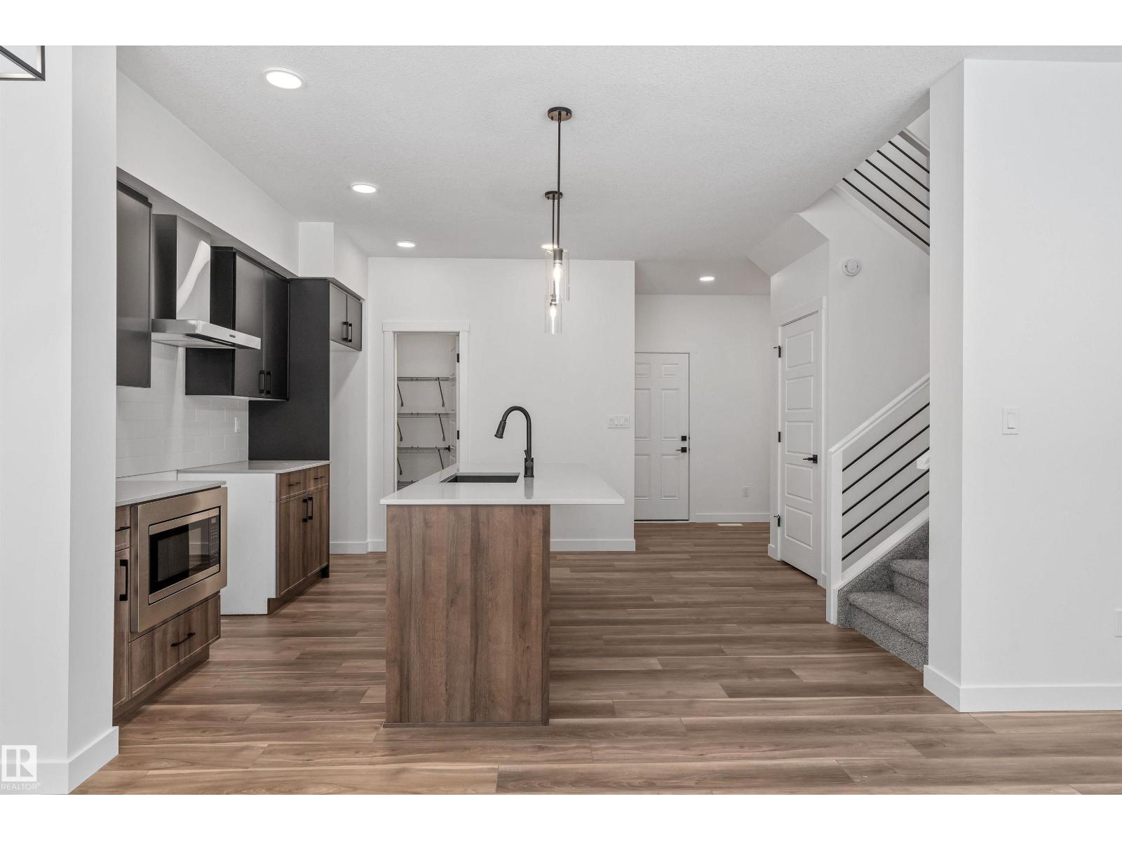 4236 208 St Nw, Edmonton, Alberta  T6M 3E9 - Photo 9 - E4470969